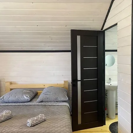 Black & White House * Mykulychyn